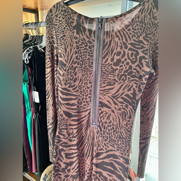 Alice+Olivia Tabitha Black and Chocolate Cheetah Print Bodycon Dress NWT SZ S - Picture 4 of 12